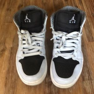 Jordan One’s Mens sneakers